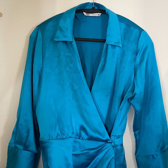Zara M Blue Silk Wrap Dress – Classic & Comfortable, Sleeves Missing Buttons - Picture 2 of 15